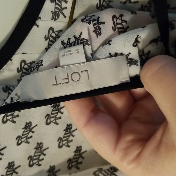 Ann Taylor Loft blouse - Picture 3 of 4